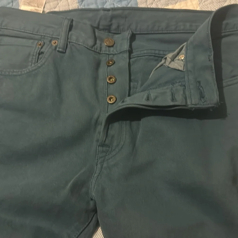Levi's 501  Mens Jeans Size 32x32 blue Straight Fit Button Fly Denim